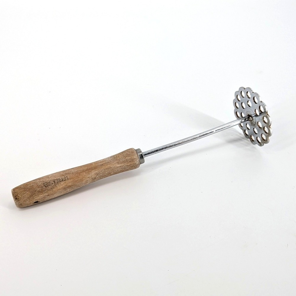 Vintage Potato Masher Wood Handle Flower Head Metal Kitchen Tool 11.5"